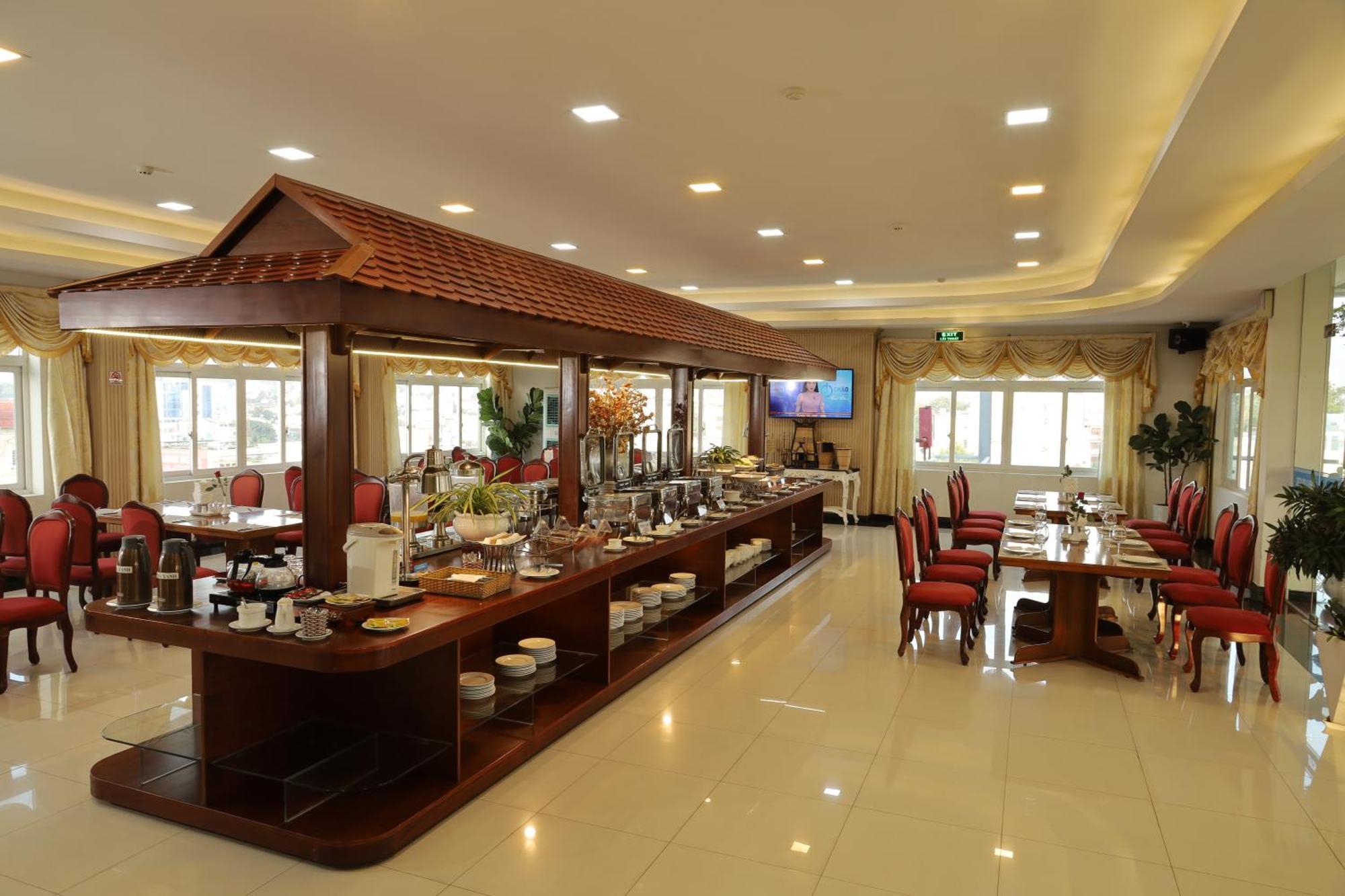 Pleiku & Em Hotel By Gia Lai Tourist Exterior photo