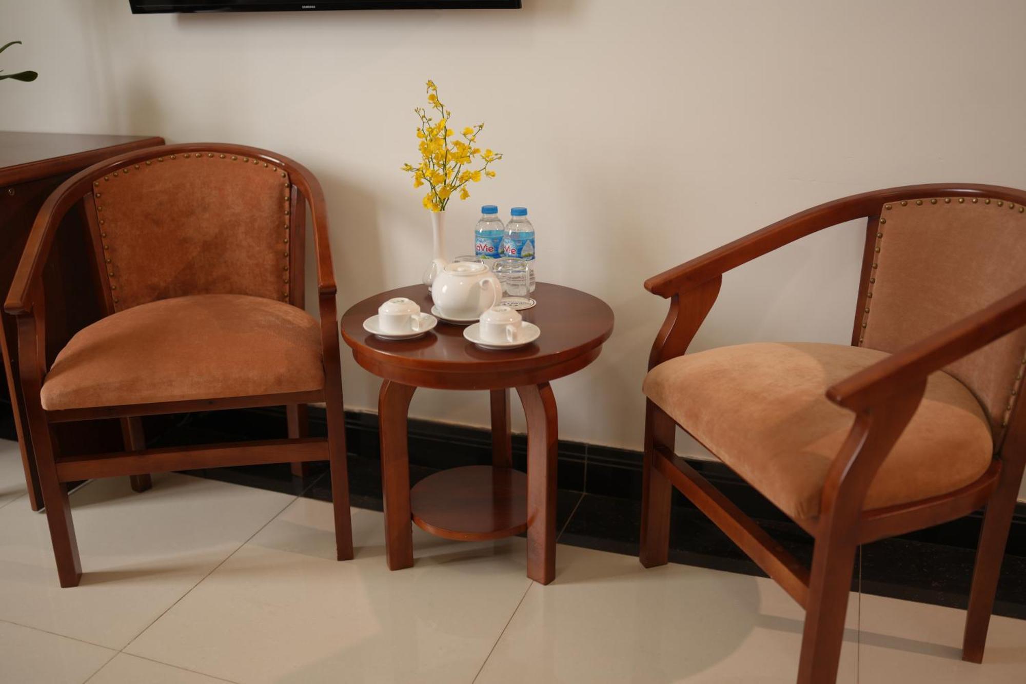 Pleiku & Em Hotel By Gia Lai Tourist Exterior photo